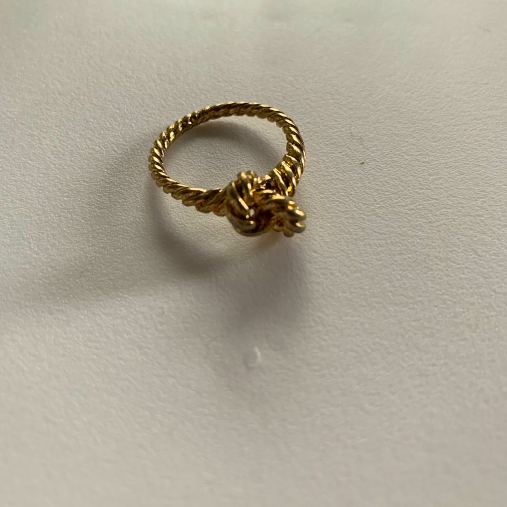 Gold knot ring